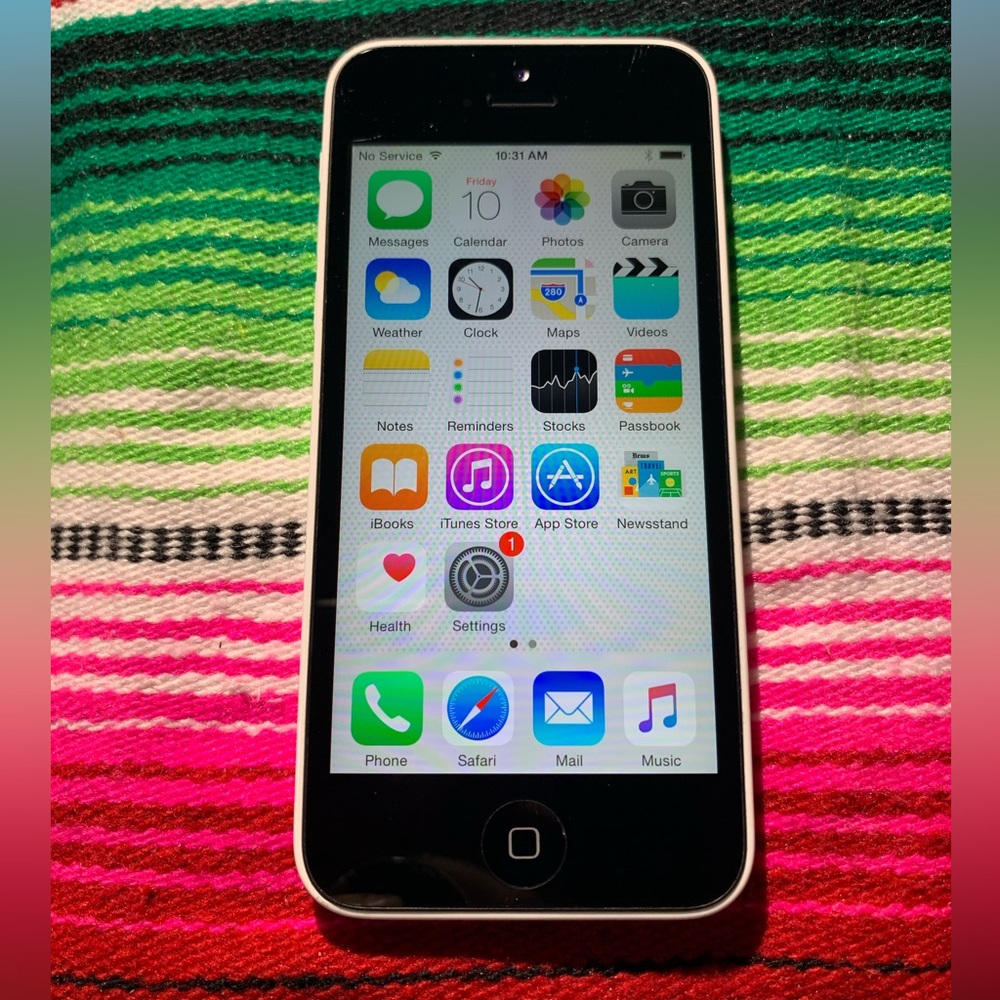 Apple iPhone 5c - 27gb Clean w/ Sprint - Can be converted to iPod Touch